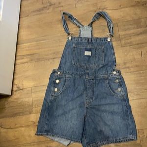 Levi’s overalls